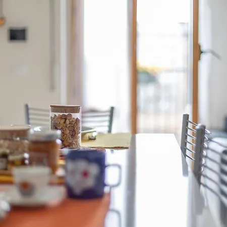 아파트 Stylish Porta Romana With Terrace 밀라노