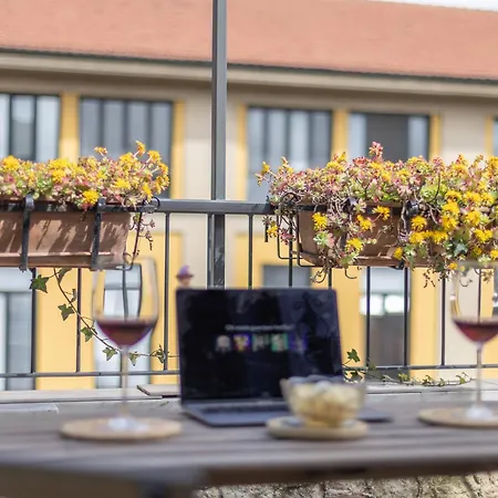 아파트 Stylish Porta Romana With Terrace 밀라노